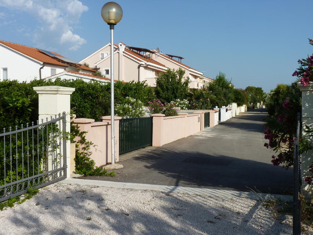 Apartments Villa Marnii Kozino ภายนอก รูปภาพ