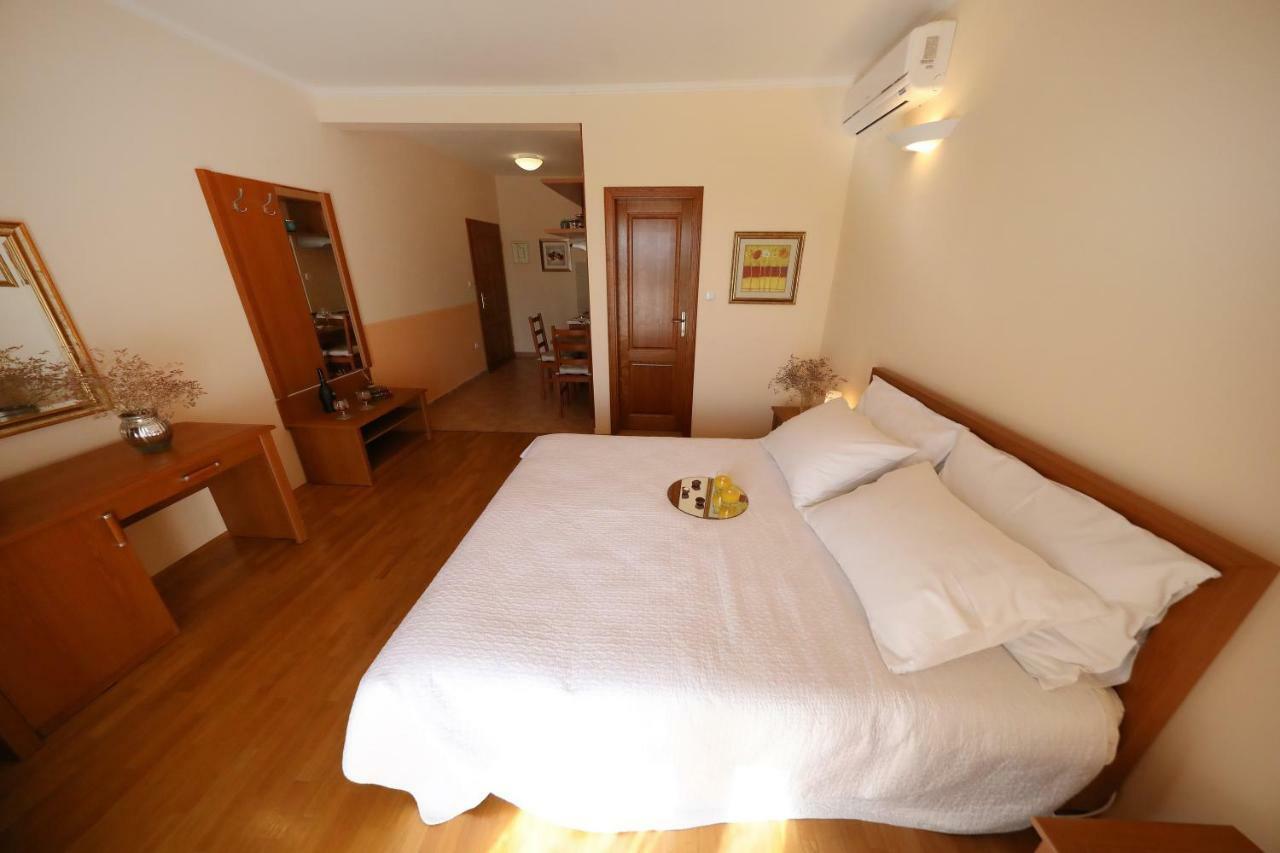 Apartments Villa Marnii Kozino ภายนอก รูปภาพ